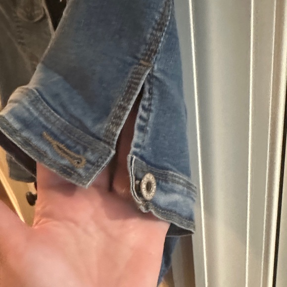 Cute Cropped Denim Short Sleeve Jacket With Stretch. Size XL - Picture 3 of 6